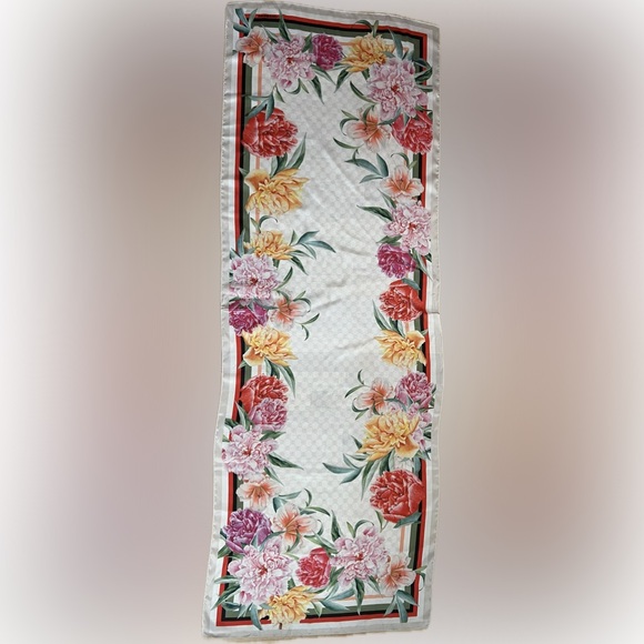 🌸🪷GIANI BERNINI Signature Tropical Hibiscus Floral Print Scarf—Est. 25.5”x 71” - Picture 15 of 16